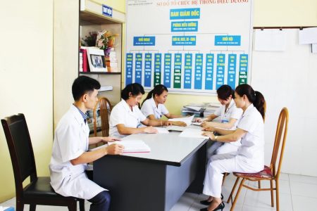 Giao ban công việc đầu tuần